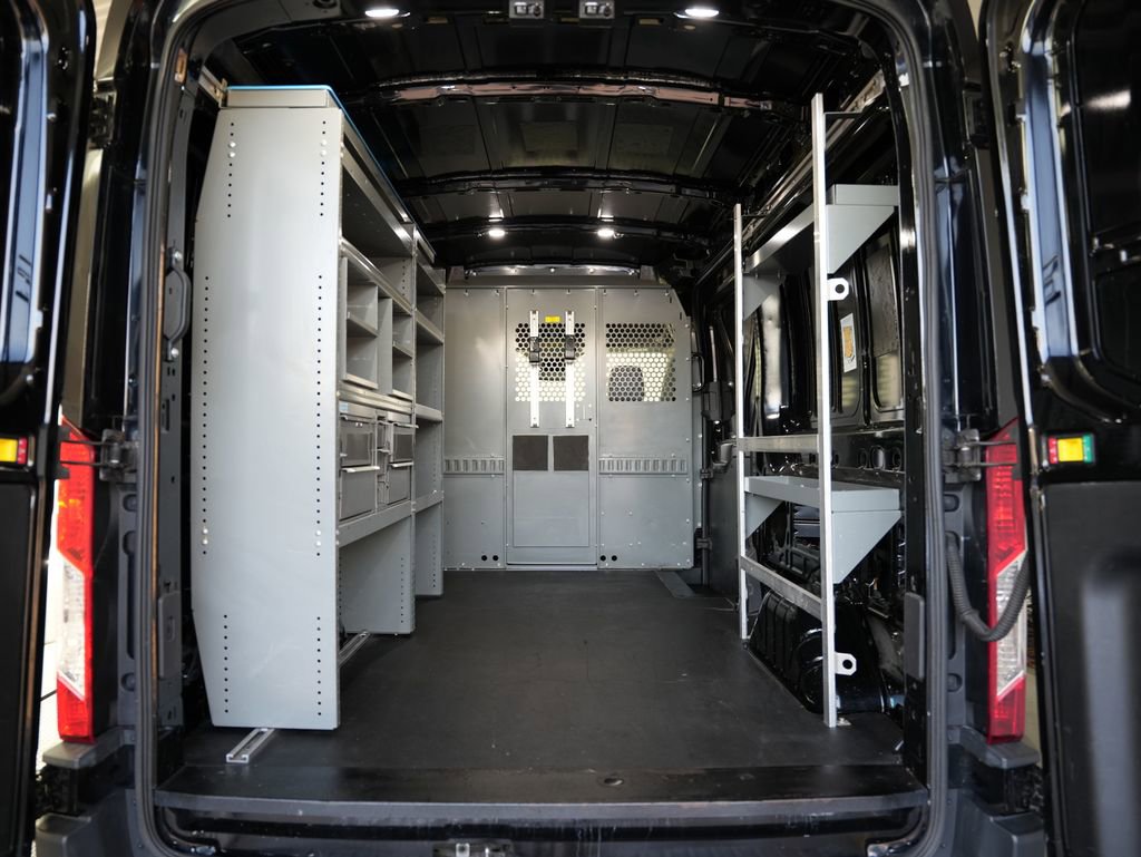 Used 2018 Ford Transit 250 148 Medium Roof RWD image 28
