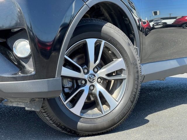 Used 2017 Toyota RAV4 XLE w/ All Weather Liner Package AWD/4WD image 2