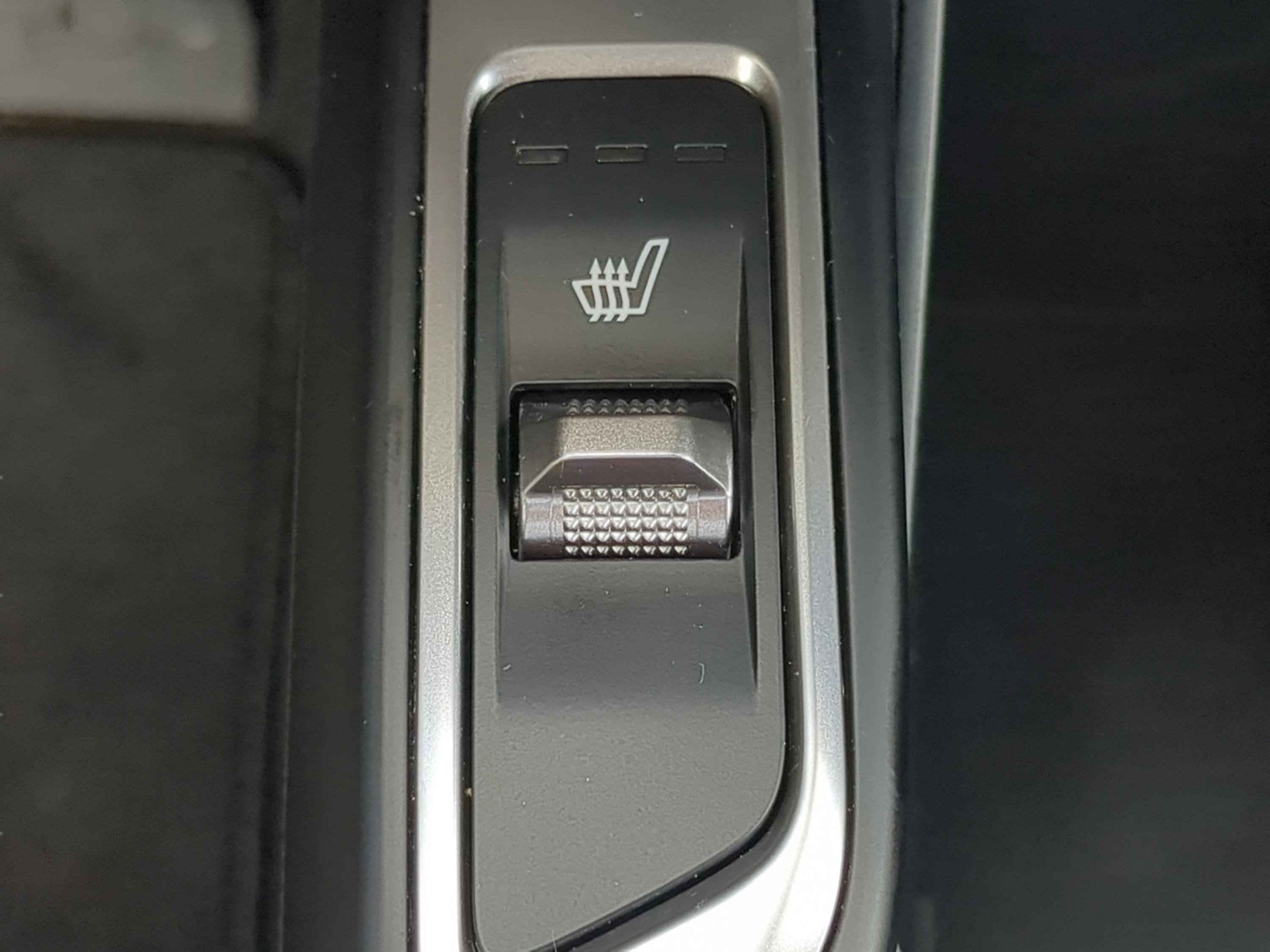Certified 2023 Kia Sorento S w/ Panoramic Sunroof Package FWD image 17