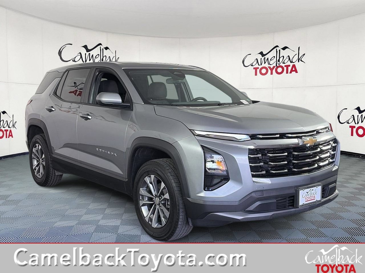 Used 2025 Chevrolet Equinox LT FWD image 1