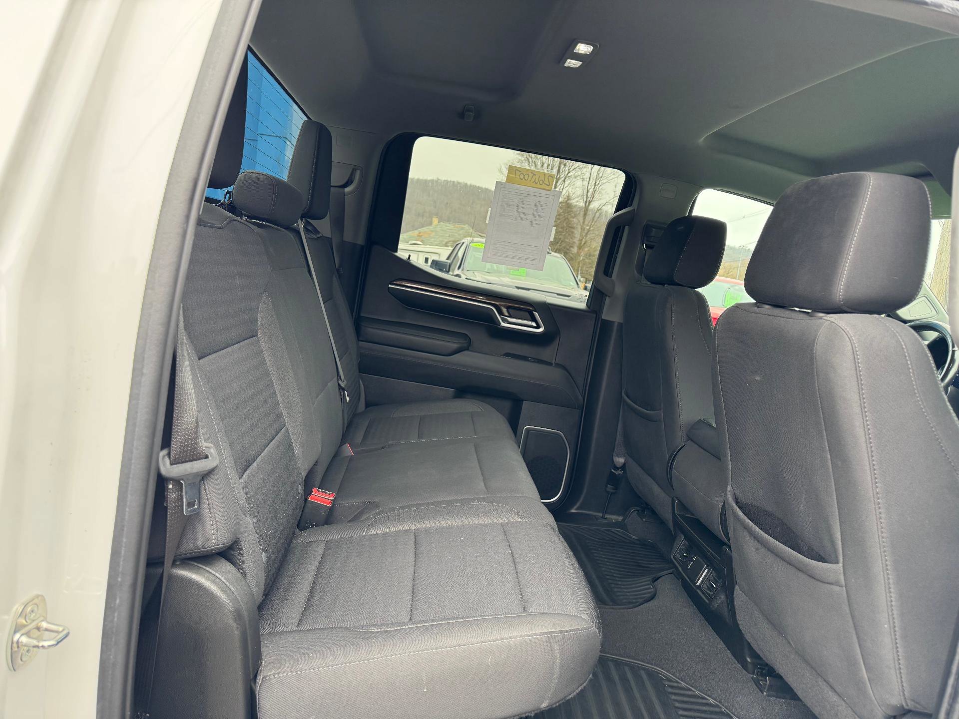 Used 2022 Chevrolet Silverado 1500 LT image 40