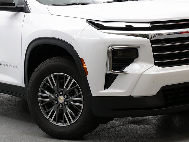 New 2026 Chevrolet Traverse LT w/ Driver Confidence Package image 3