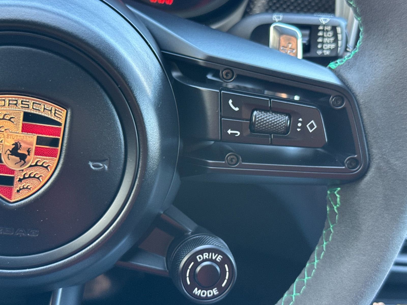 Certified 2023 Porsche Macan GTS w/ GTS Sport Package AWD/4WD image 29