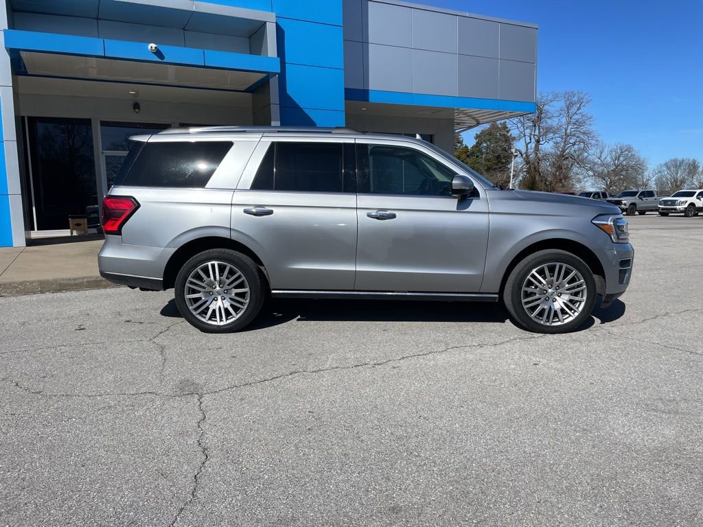 Used 2023 Ford Expedition Limited image 9