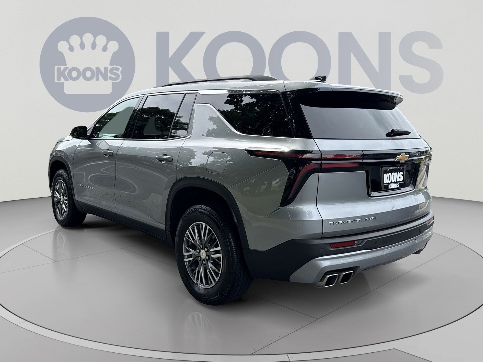 Used 2025 Chevrolet Traverse LT AWD/4WD image 4