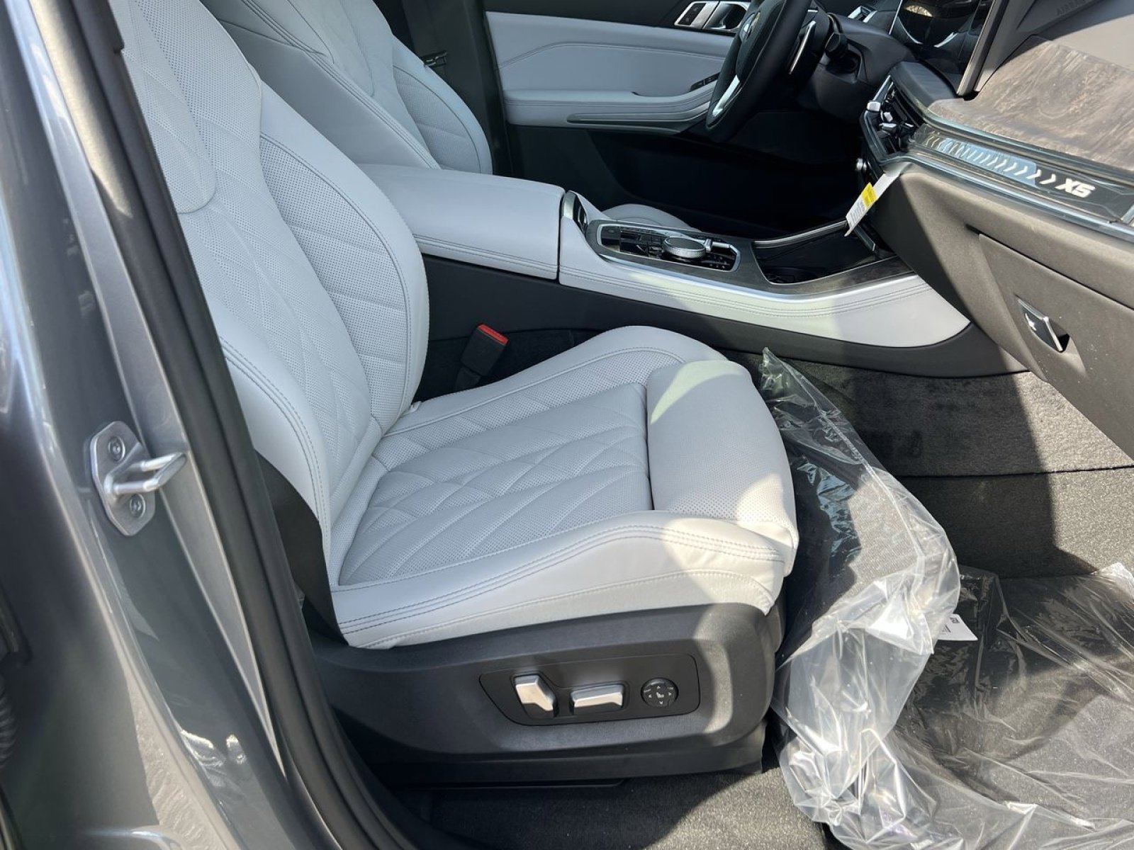 New 2026 BMW X5 xDrive40i w/ Premium Package image 26