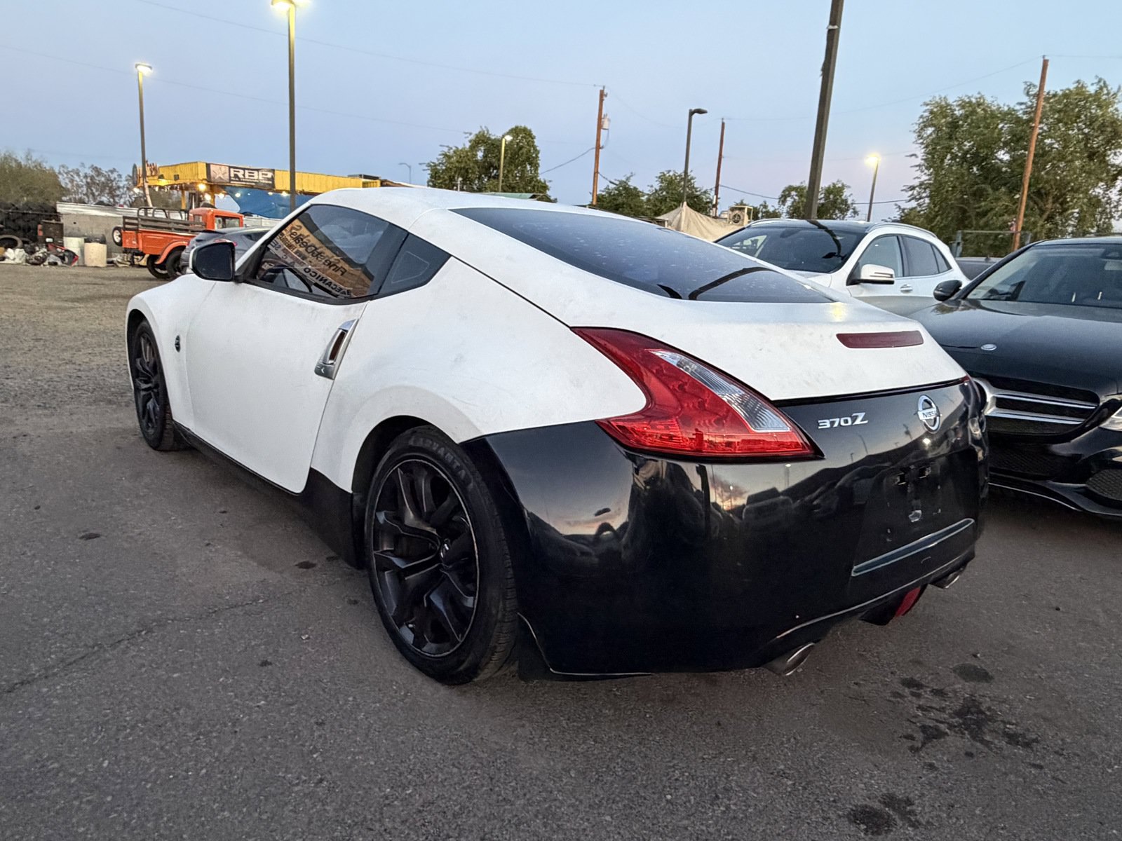 Used 2016 Nissan 370Z Coupe RWD image 5