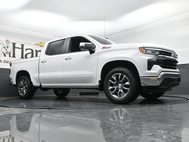 New 2026 Chevrolet Silverado 1500 LT w/ Z71 Off-Road Package AWD/4WD image 2