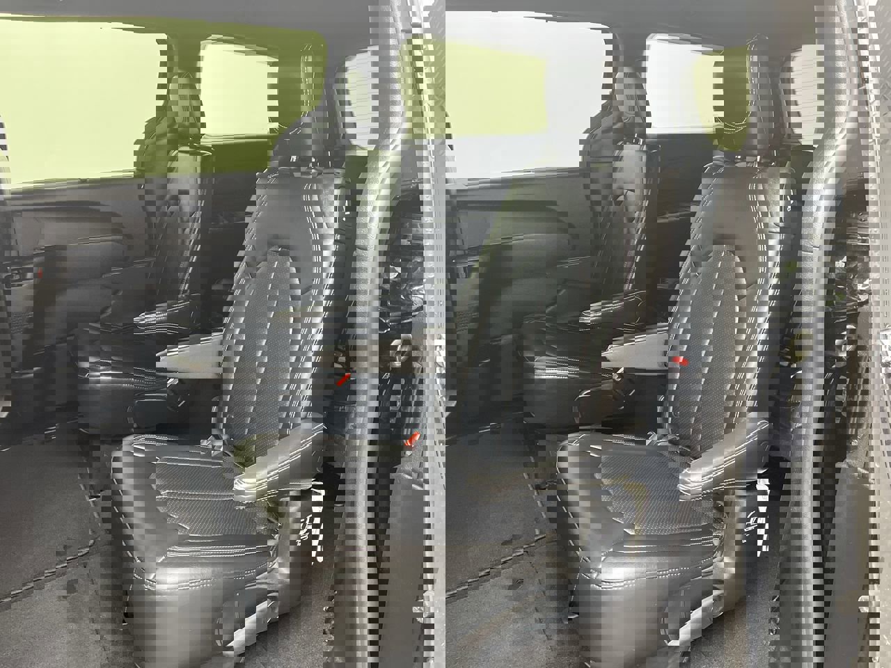 Used 2025 Chrysler Pacifica Select image 10