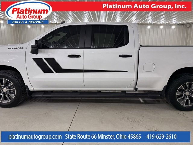 Used 2022 Chevrolet Silverado 1500 RST image 2
