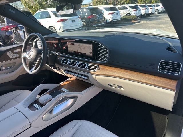 Used 2025 Mercedes-Benz GLS 450 4MATIC image 39