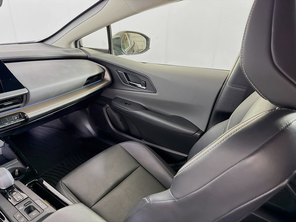 Used 2023 Toyota Prius XLE AWD/4WD image 21