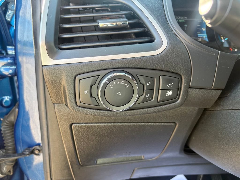 Used 2022 Ford Edge SEL w/ Sport Appearance Package AWD/4WD image 17