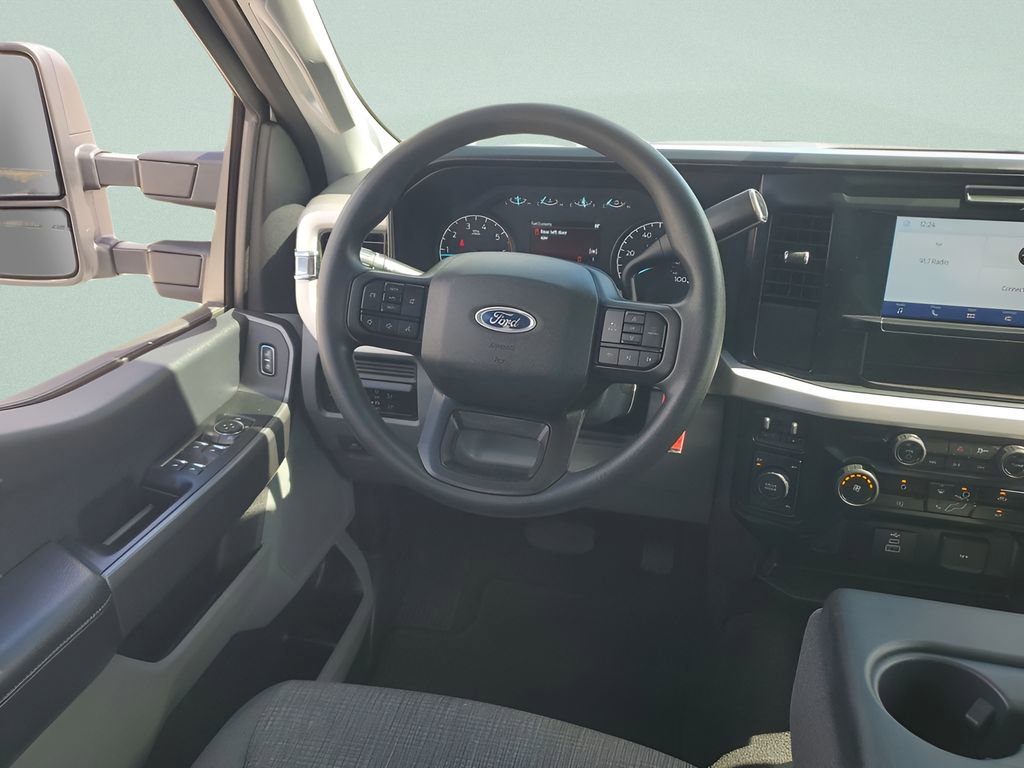 Used 2025 Ford F250 XLT image 15