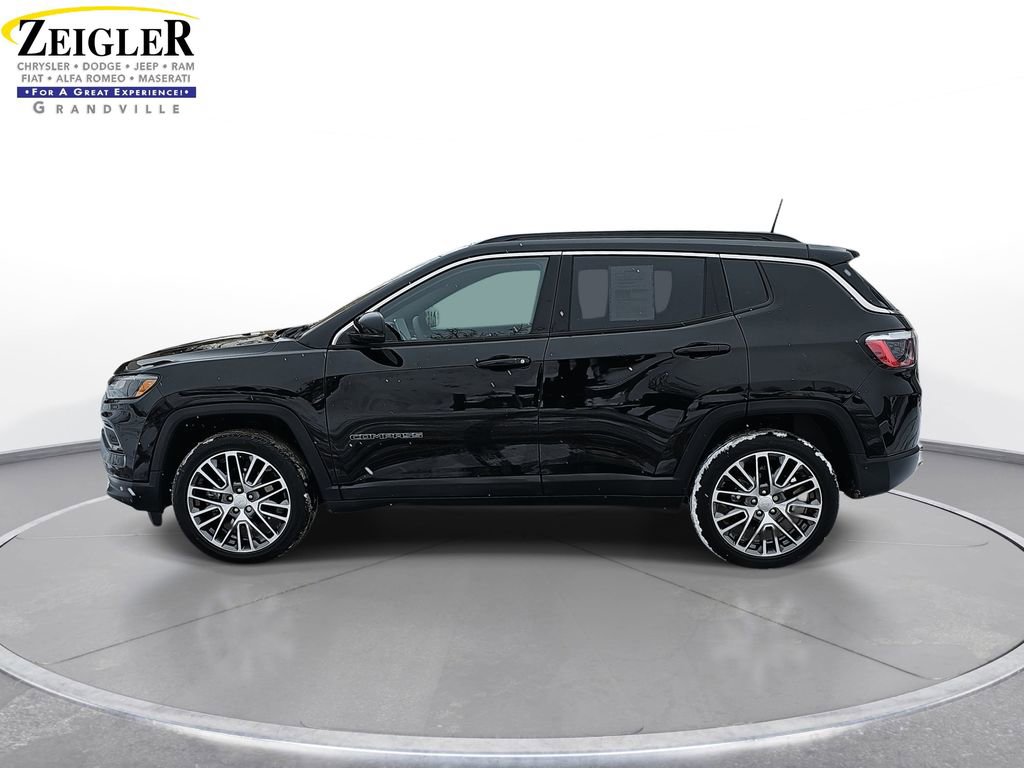 Used 2023 Jeep Compass Limited w/ Elite Group image 8