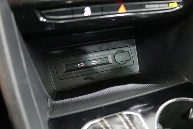 Used 2021 Volkswagen Atlas Cross Sport SEL Premium R-Line AWD/4WD image 29