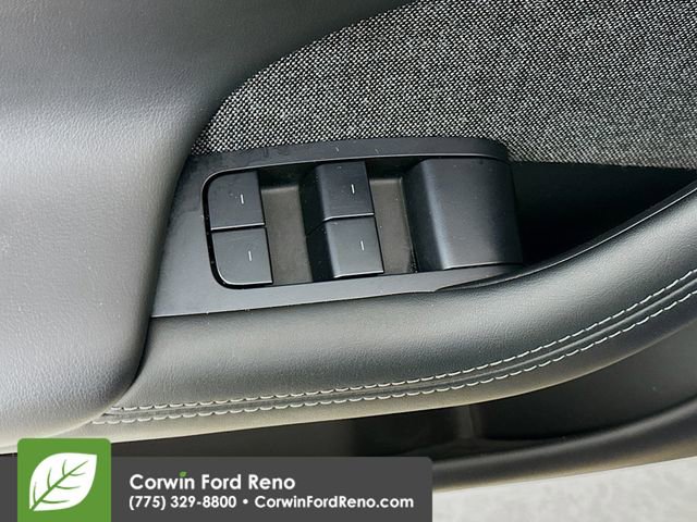 Used 2022 Tesla Model S image 17