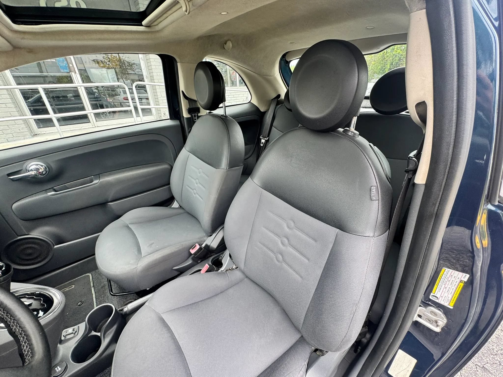 Used 2015 FIAT 500 Pop FWD image 12