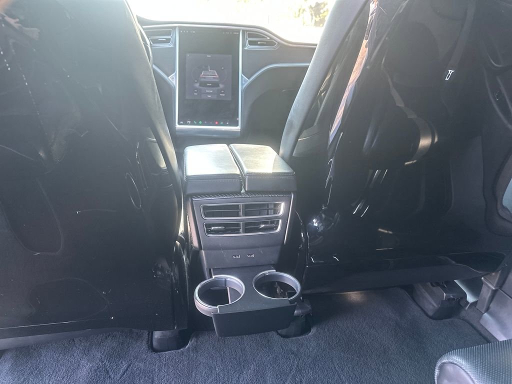 Used 2016 Tesla Model X Performance image 18