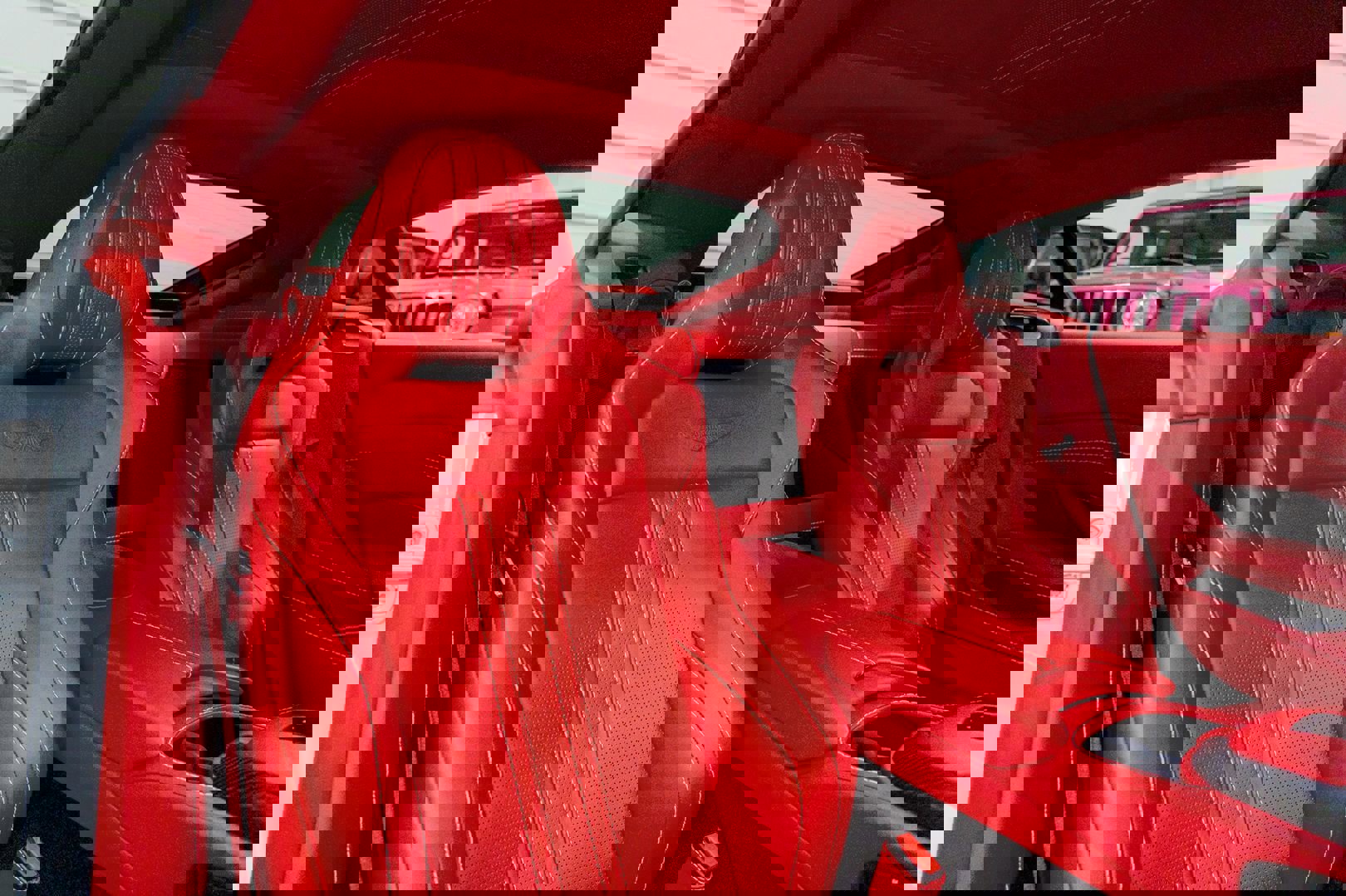 Used 2019 Aston Martin V8 Vantage Coupe image 30