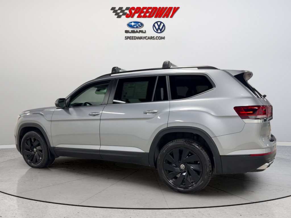 Certified 2026 Volkswagen Atlas SE FWD image 9