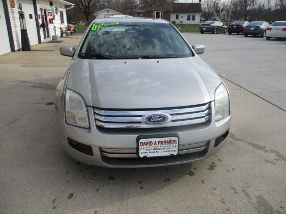 Used 2007 Ford Fusion SE image 3