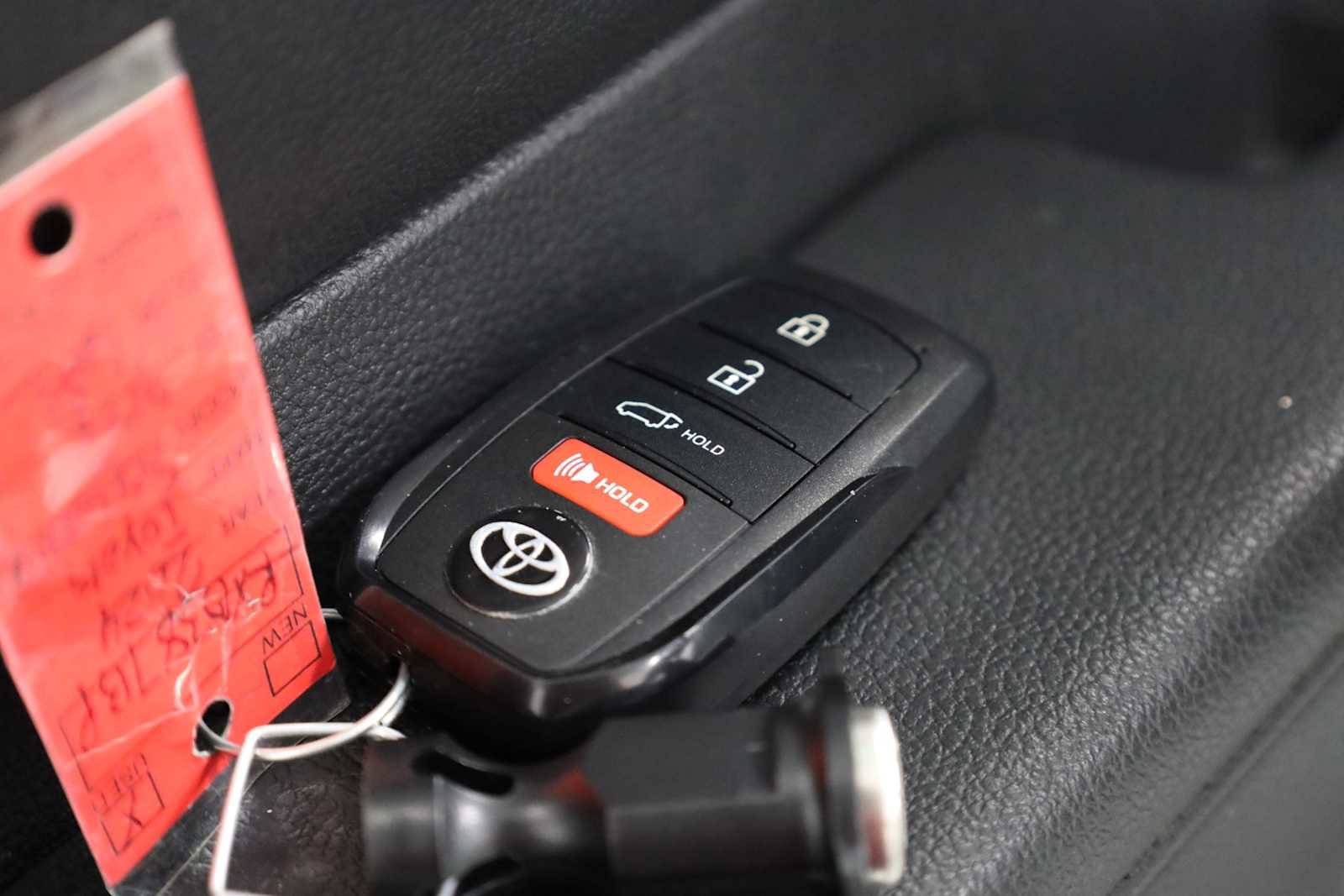 Used 2024 Toyota Sequoia Platinum image 38