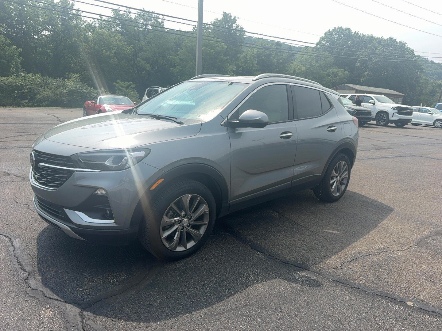 Used 2023 Buick Encore GX Essence w/ Experience Buick Package AWD/4WD image 2