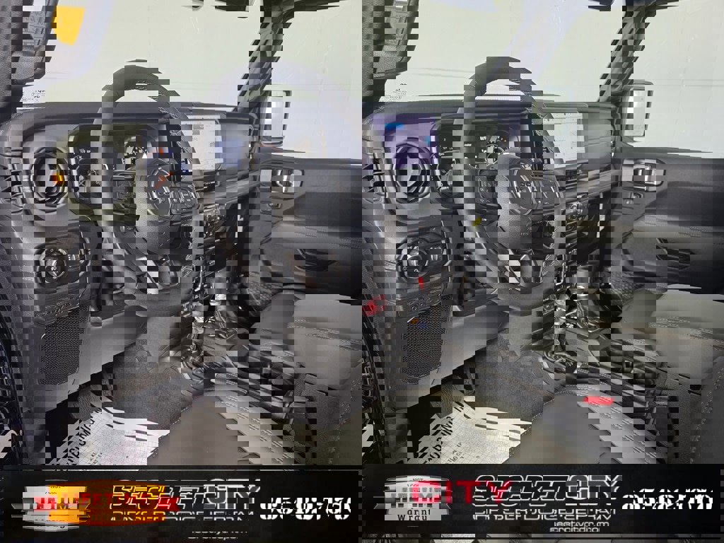 New 2025 Jeep Gladiator Mojave image 11