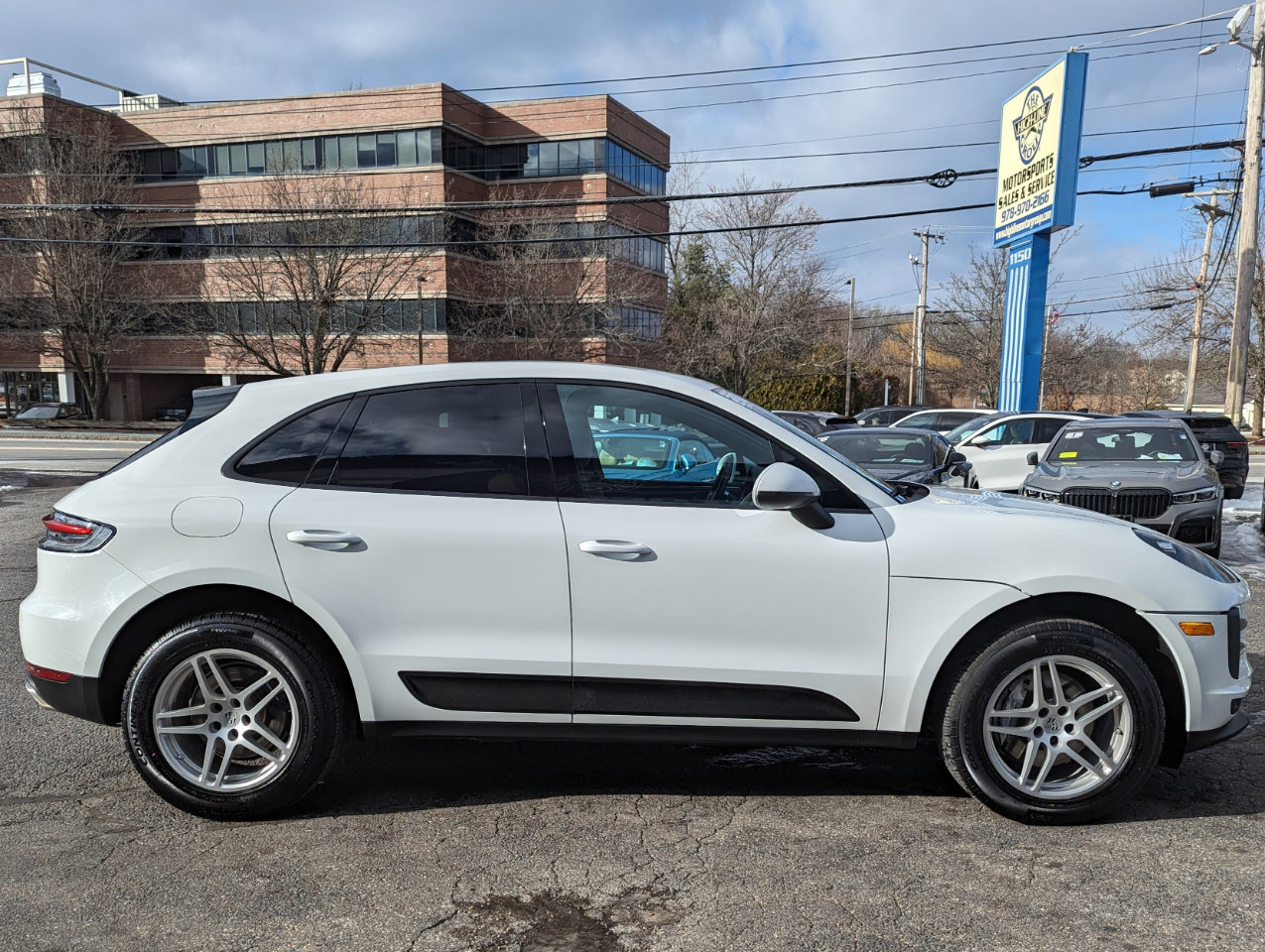 Used 2020 Porsche Macan AWD image 6