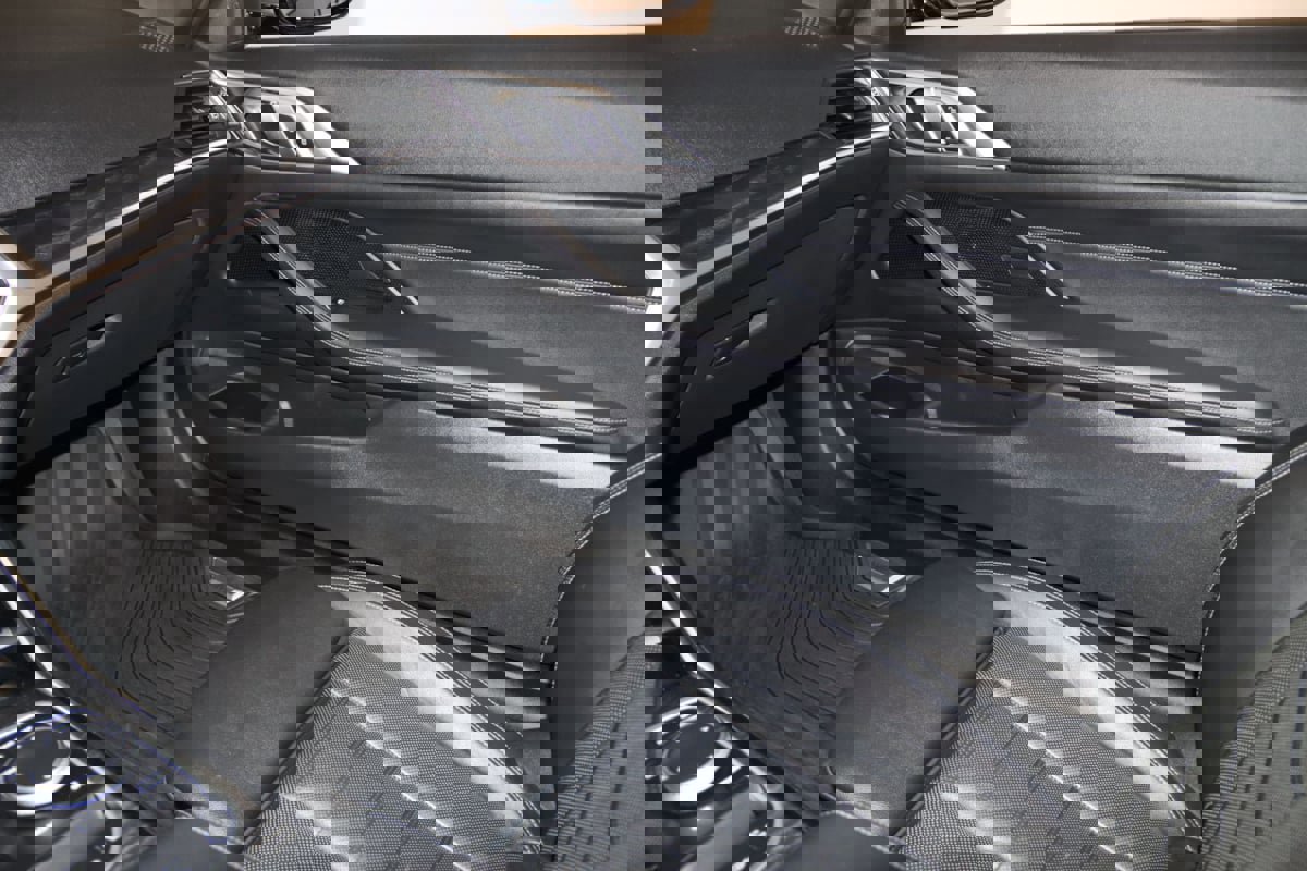 Used 2021 BMW 430i Convertible w/ Premium Package image 54