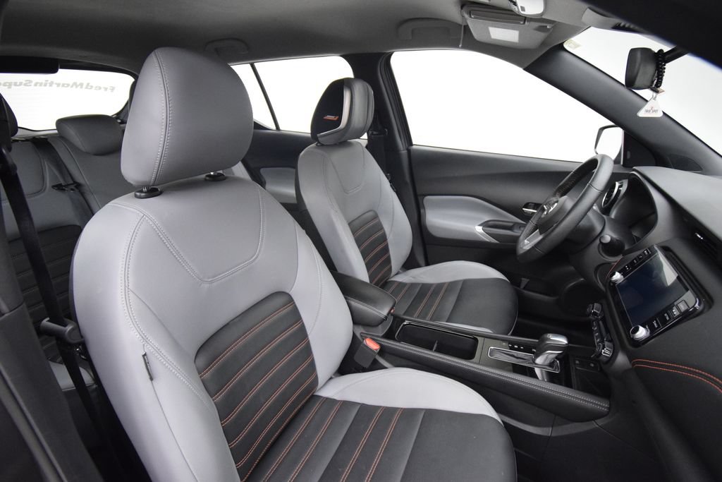 Used 2021 Nissan Kicks SR w/ SR Premium Package FWD image 17
