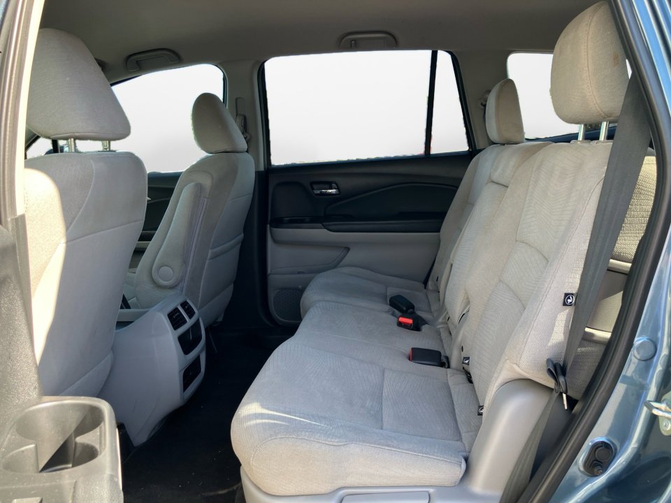 Used 2018 Honda Pilot LX image 16