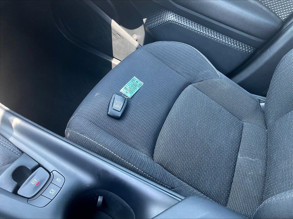 Used 2018 Toyota C-HR XLE FWD image 33