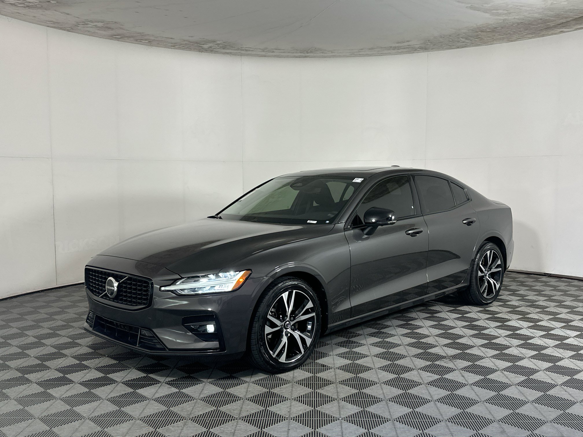 Used 2025 Volvo S60 B5 Plus w/ Protection Package Premier FWD image 7