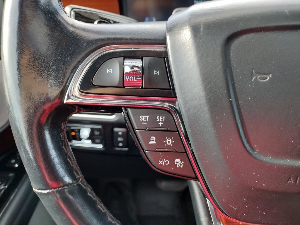 Used 2022 Lincoln Navigator Reserve AWD/4WD image 23