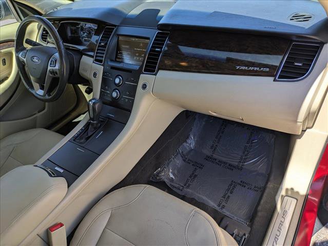 Used 2015 Ford Taurus Limited image 21