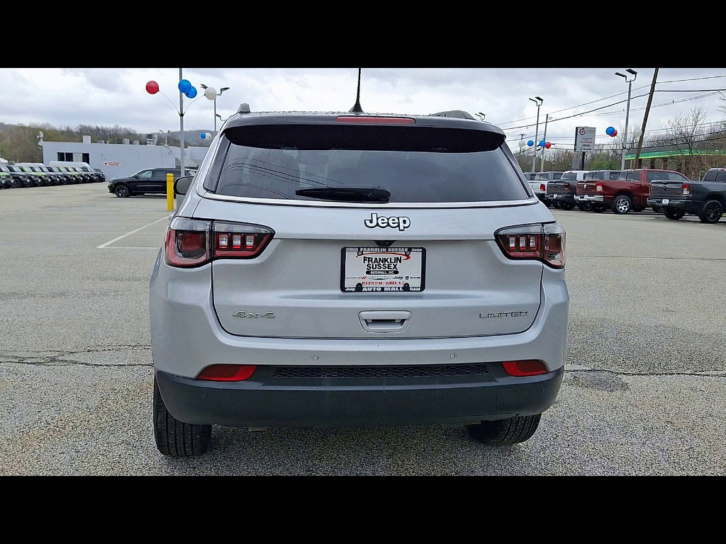 Used 2025 Jeep Compass Limited AWD/4WD image 6