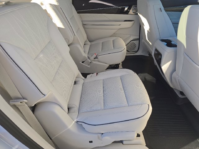 New 2027 Buick Enclave Avenir w/ LPO, Illumination Package AWD/4WD image 25