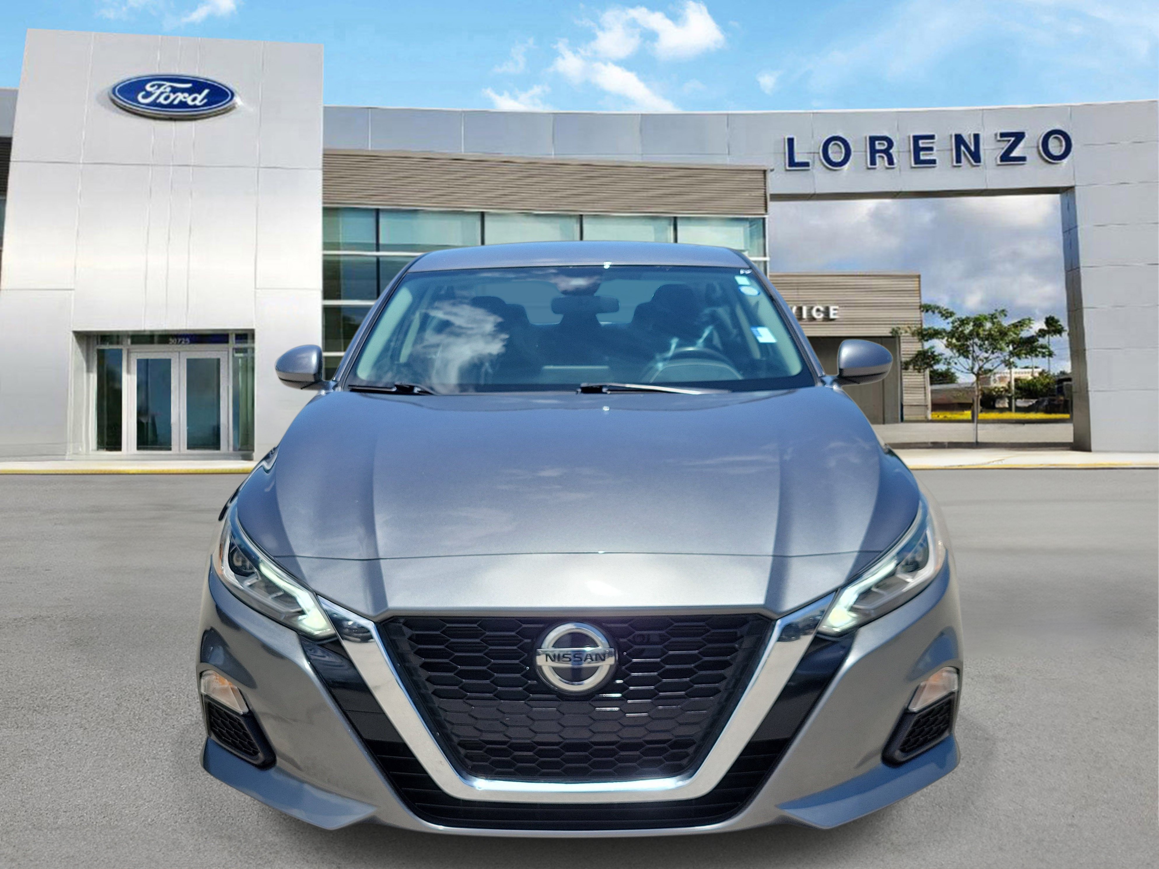 Used 2022 Nissan Altima 2.5 SV FWD image 2