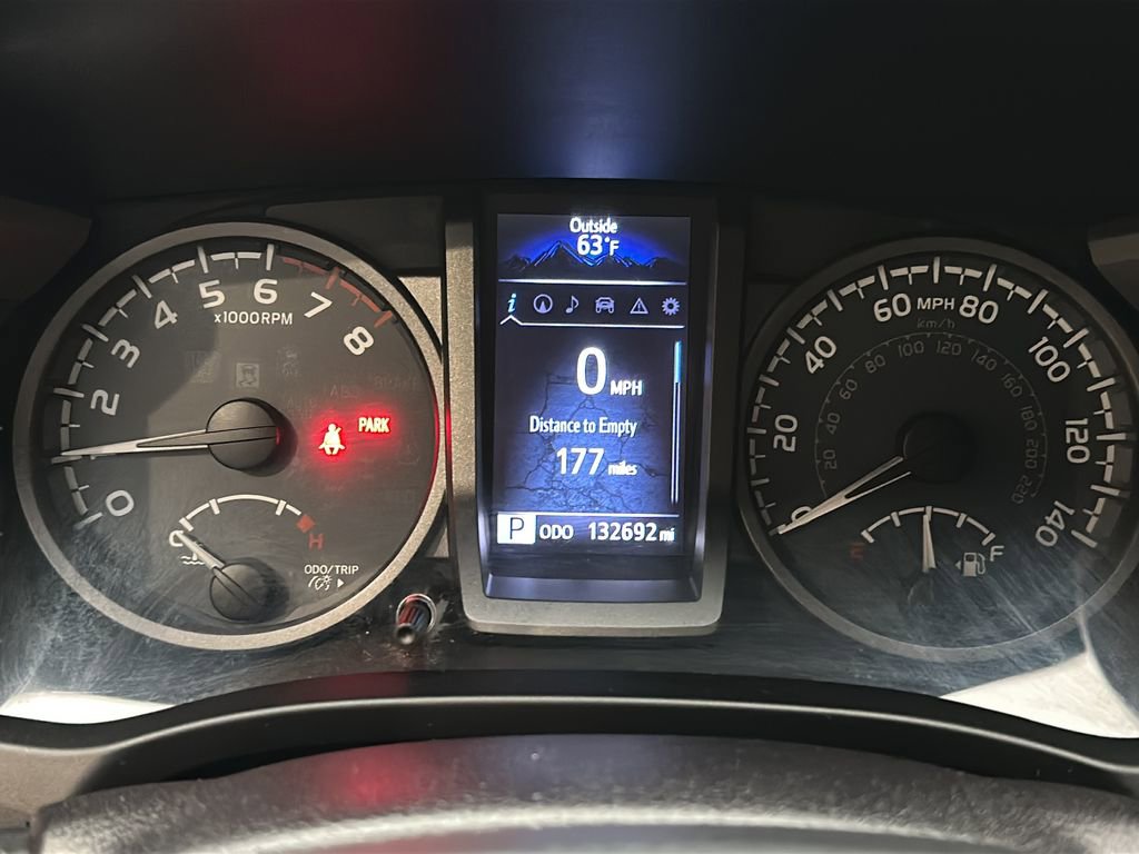 Used 2016 Toyota Tacoma TRD Sport w/ Towing Package AWD/4WD image 20
