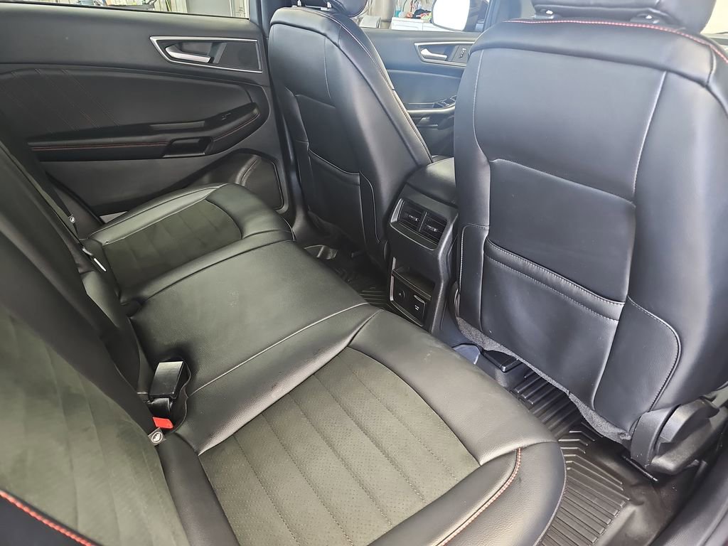 Used 2022 Ford Edge ST-Line AWD/4WD image 11