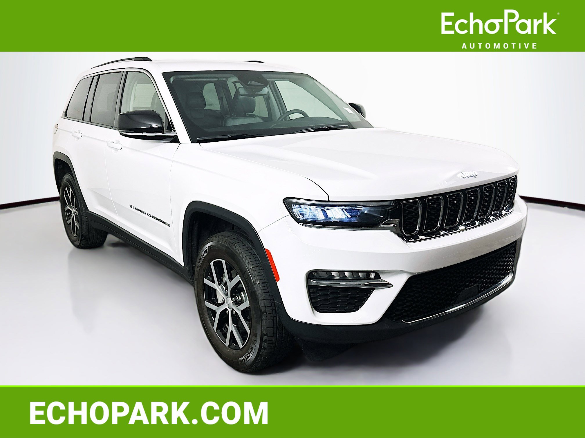 Used 2023 Jeep Grand Cherokee Limited AWD/4WD image 1