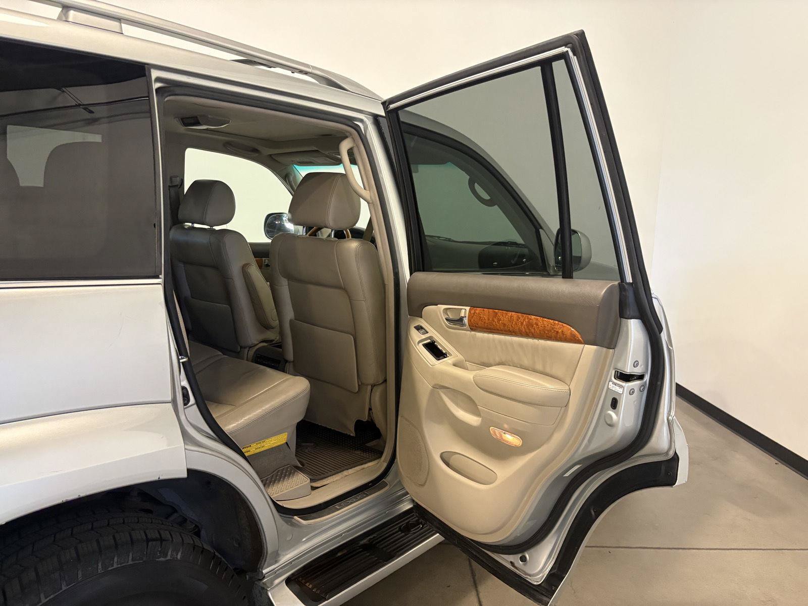 Used 2005 Lexus GX 470 AWD/4WD image 36