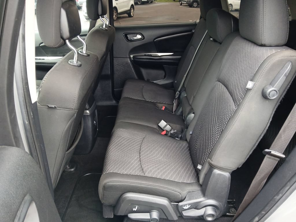 Used 2019 Dodge Journey SE FWD image 24
