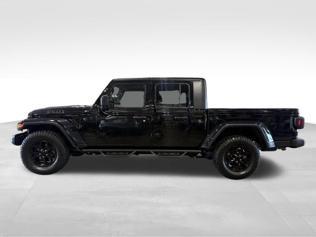 Used 2021 Jeep Gladiator Sport AWD/4WD image 2