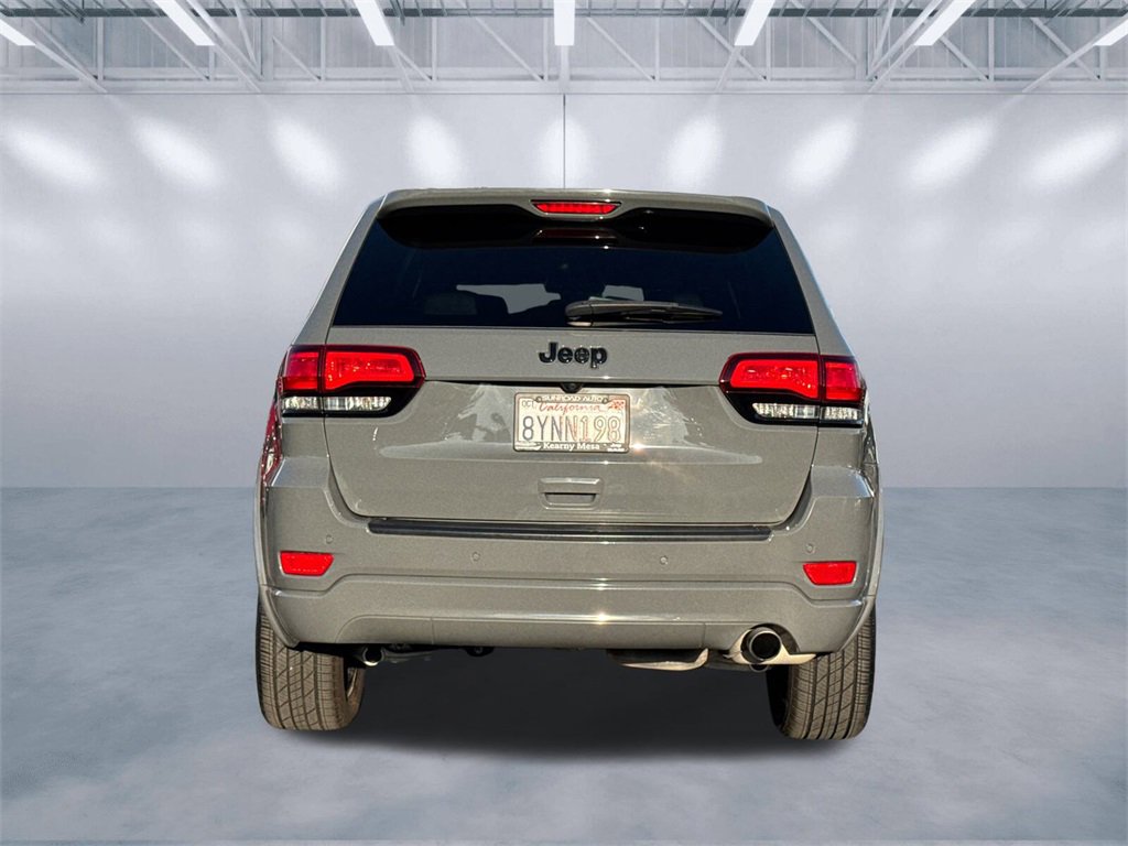 Used 2021 Jeep Grand Cherokee Laredo X image 5