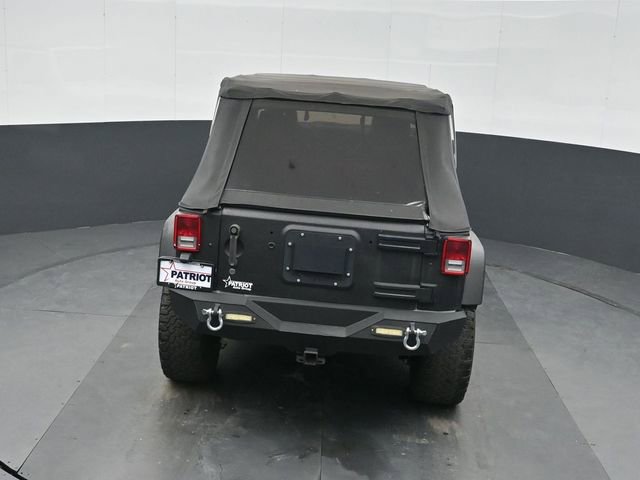 Used 2015 Jeep Wrangler Unlimited Rubicon image 33