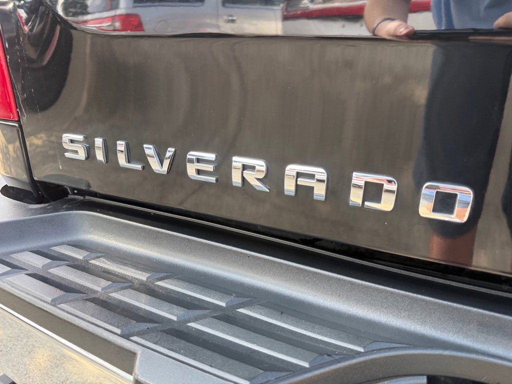 Used 2009 Chevrolet Silverado 2500 LT w/ Exterior Plus Package RWD image 9