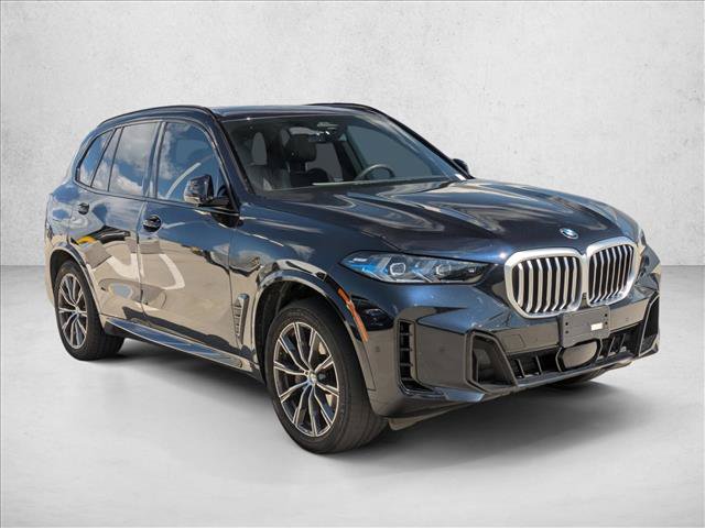 Used 2025 BMW X5 xDrive40i w/ M Sport Package AWD/4WD image 3